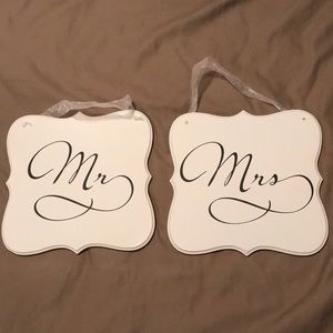 Wedding Signs Mr and Mrs